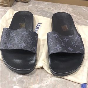 LV men’s black and gray slides size 8